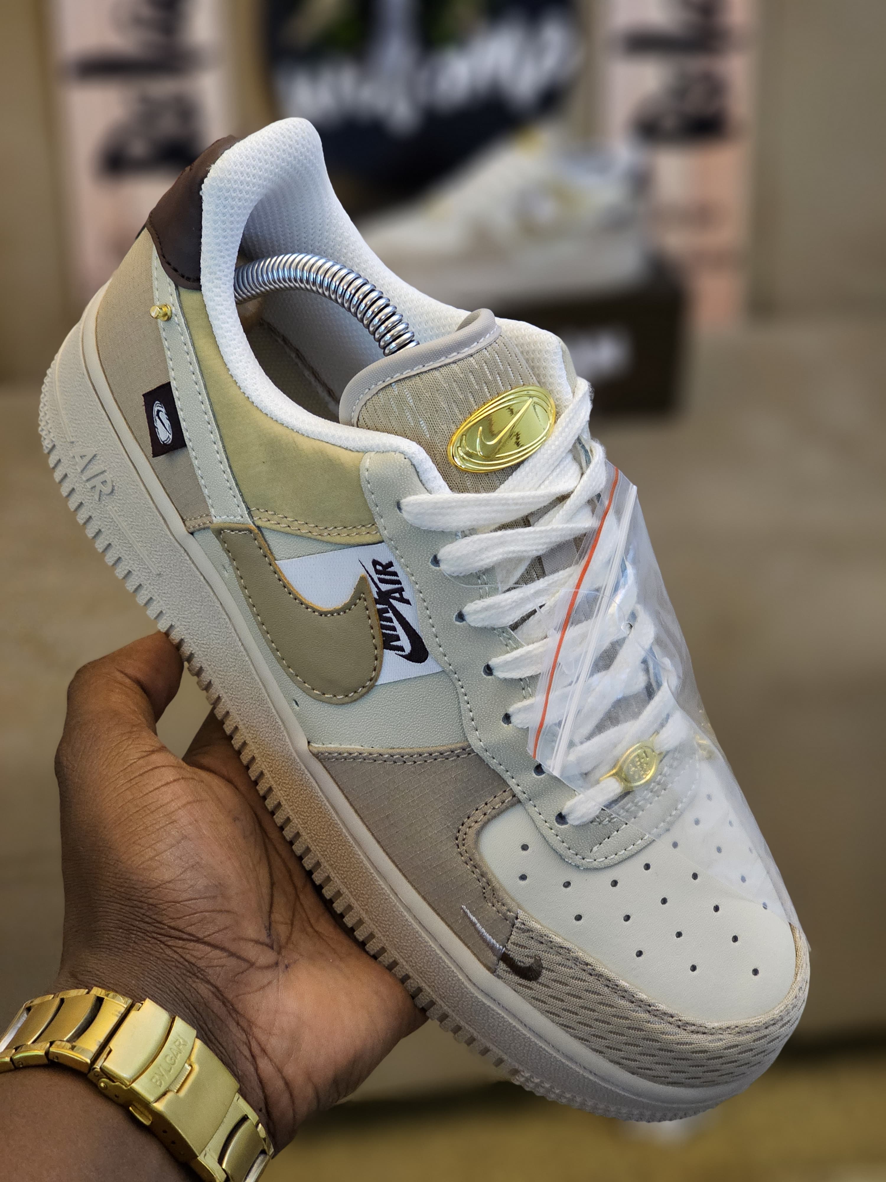 AF1 Tanbling