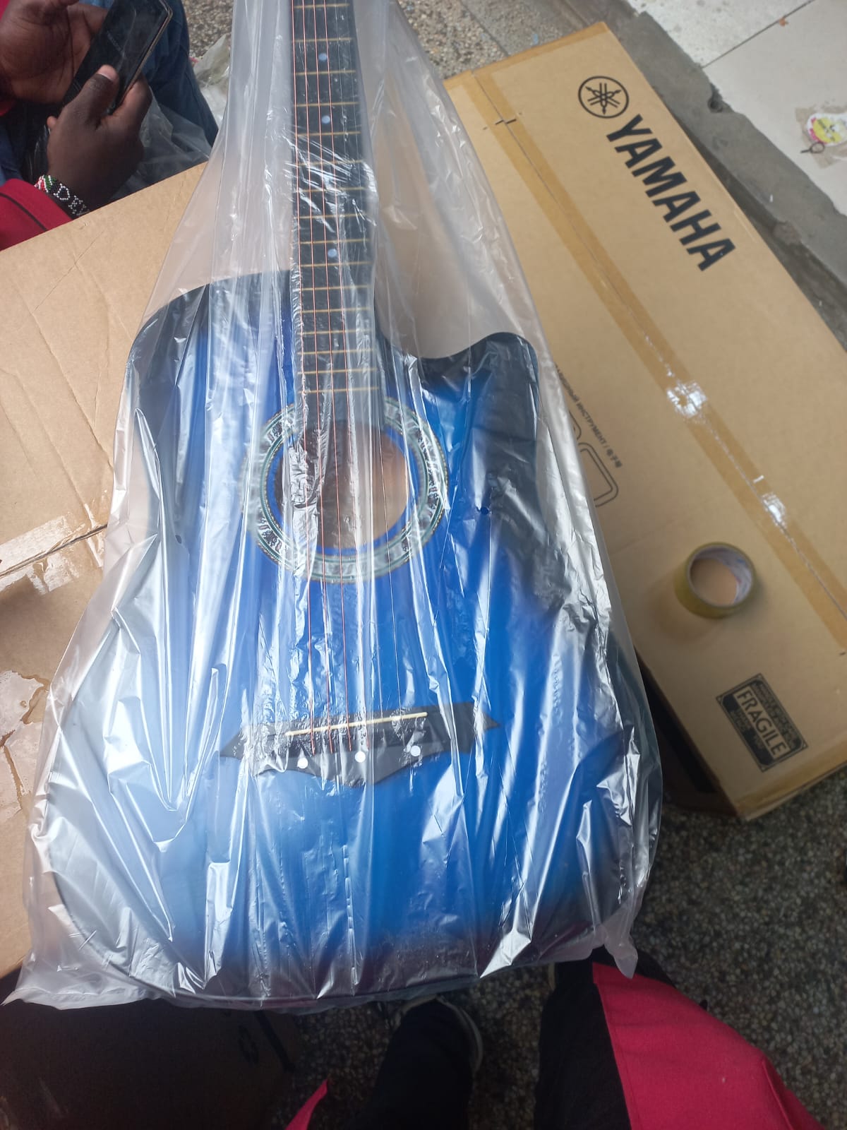 Acoustic guitar photo 4